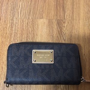 Michael Kors wallet